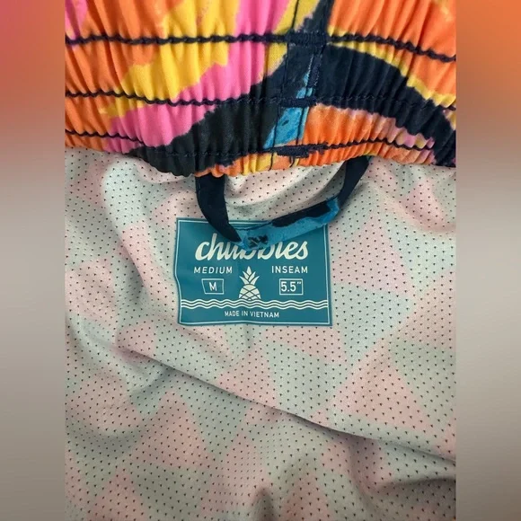 Chubbies Men’s 5.5” Swim Trunk With Liner - Picture 4 of 6